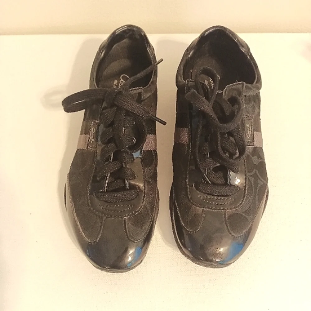 Coach Kingsley Signature C size 8 black women's